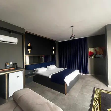 216 Hill Suites-3